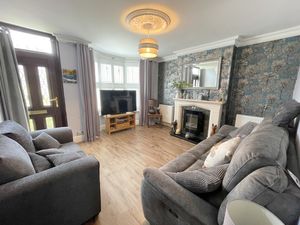 Silcott Street- click for photo gallery